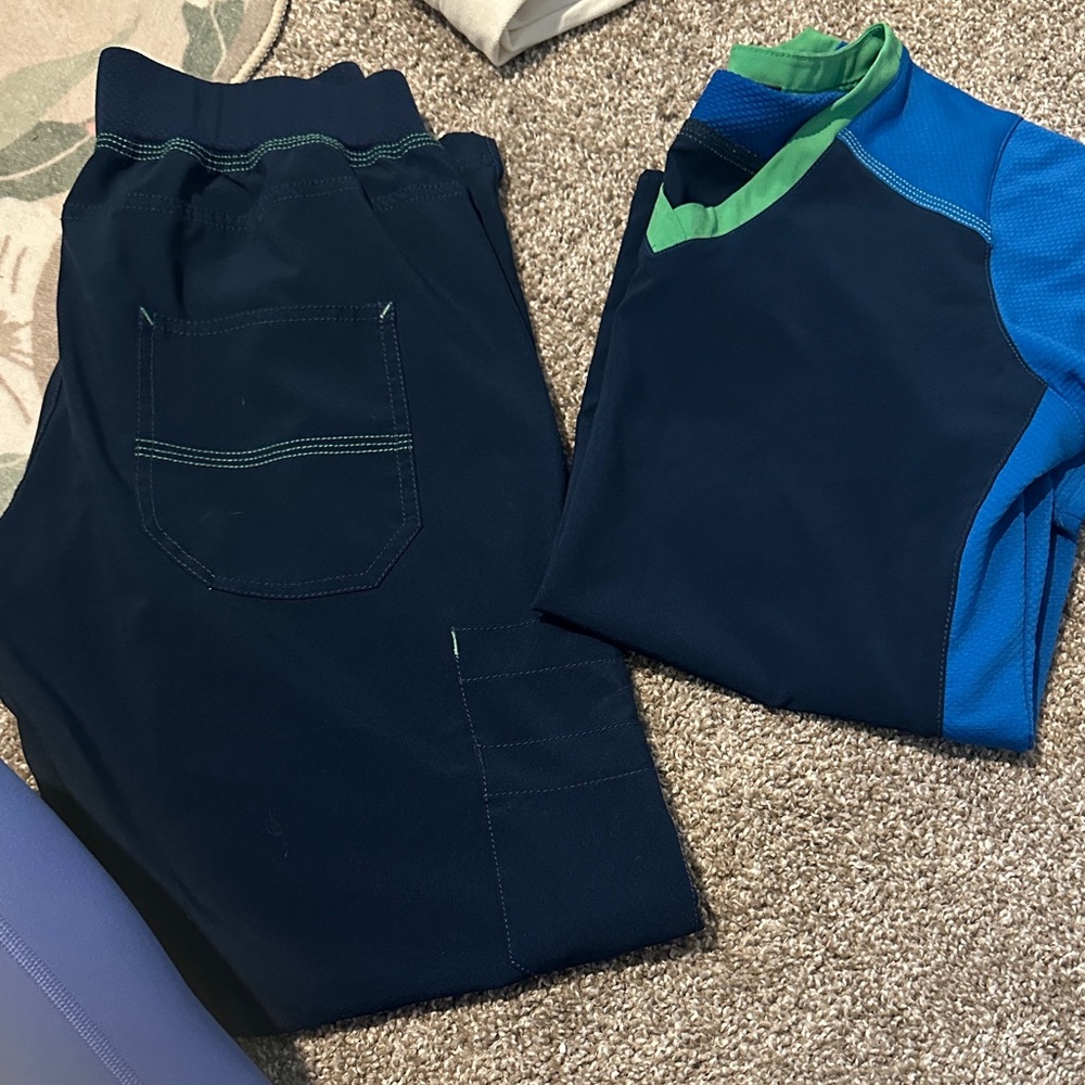 Navy Blue women’s Carhartt scrub set
